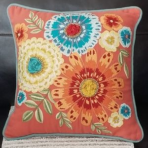 Pier 1 3 D Multi Color 14 x 14 Pillow  EUC